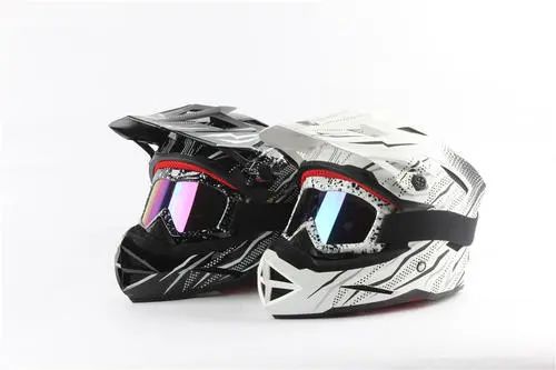 三線立式加工中心850plus機加工“頭盔模具”成新網(wǎng)紅，即將帶來一波新熱潮？(圖1)